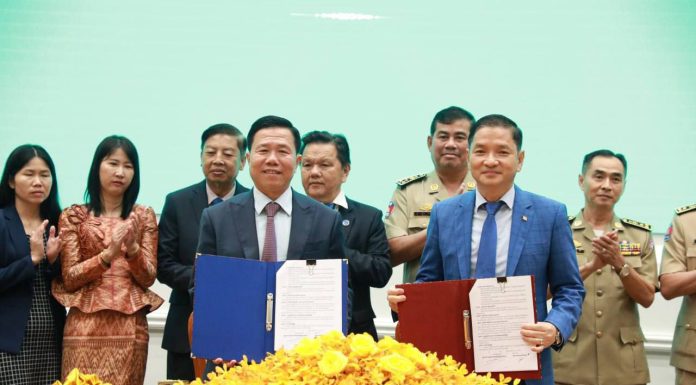 អគ្គនាយកដ្ឋានអត្តសញ្ញាណកម្ម និង ប្រៃសណីយ៍កម្ពុជា បានចុះMOU ដឹកជញ្ជូនឯកសារអត្តសញ្ញាណកម្មដល់លំនៅឋានប្រជាពលរដ្ឋ