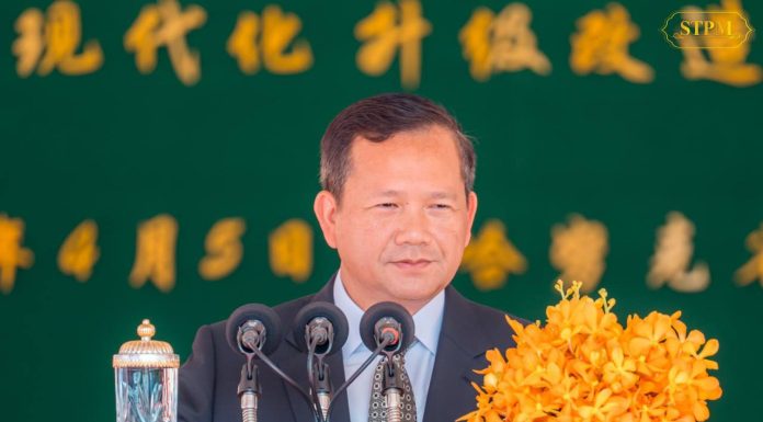 កម្ពុជា មិនអនុញ្ញាតឱ្យប្រទេសណាមួយមកដាក់មូលដ្ឋានទ័ពនៅកម្ពុជា ហើយកម្ពុជាក៏មិនដាក់មូលដ្ឋានទ័ពរបស់ខ្លួននៅបរទេស គឺធ្វើស្របតាមមាត្រា៥៣ ថ្មី នៃរដ្ឋធម្មនុញ្ញនៃព្រះរាជរាជាណាចក្រកម្ពុជា